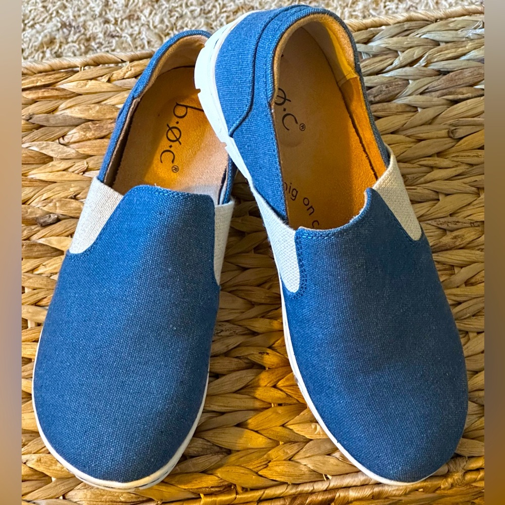 Gently used b.ø.c. canvas slip-ons, size 7.5 m.